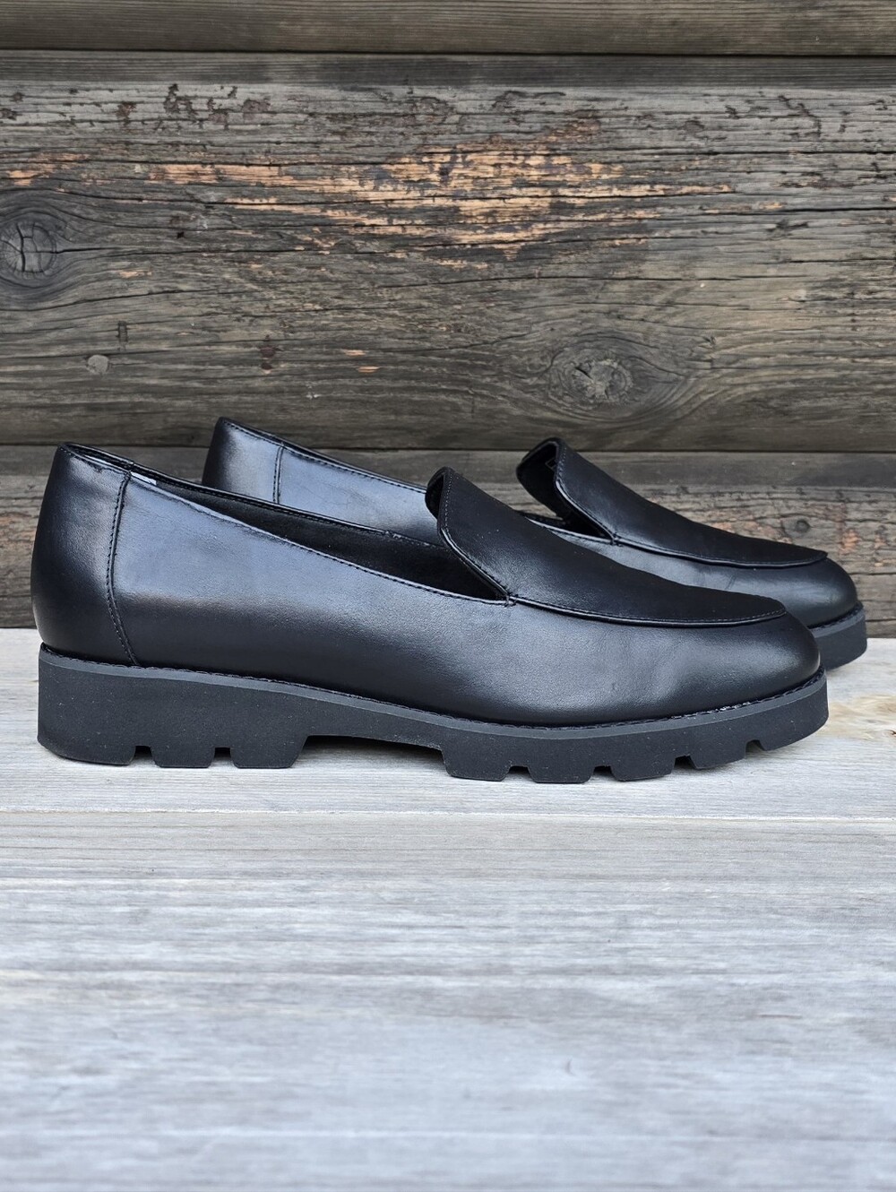 Vionic Kensley Y2K Preppy Minimalist Black Leather Lug Sole Comfort Loafer 8.5M - Picture 3 of 15